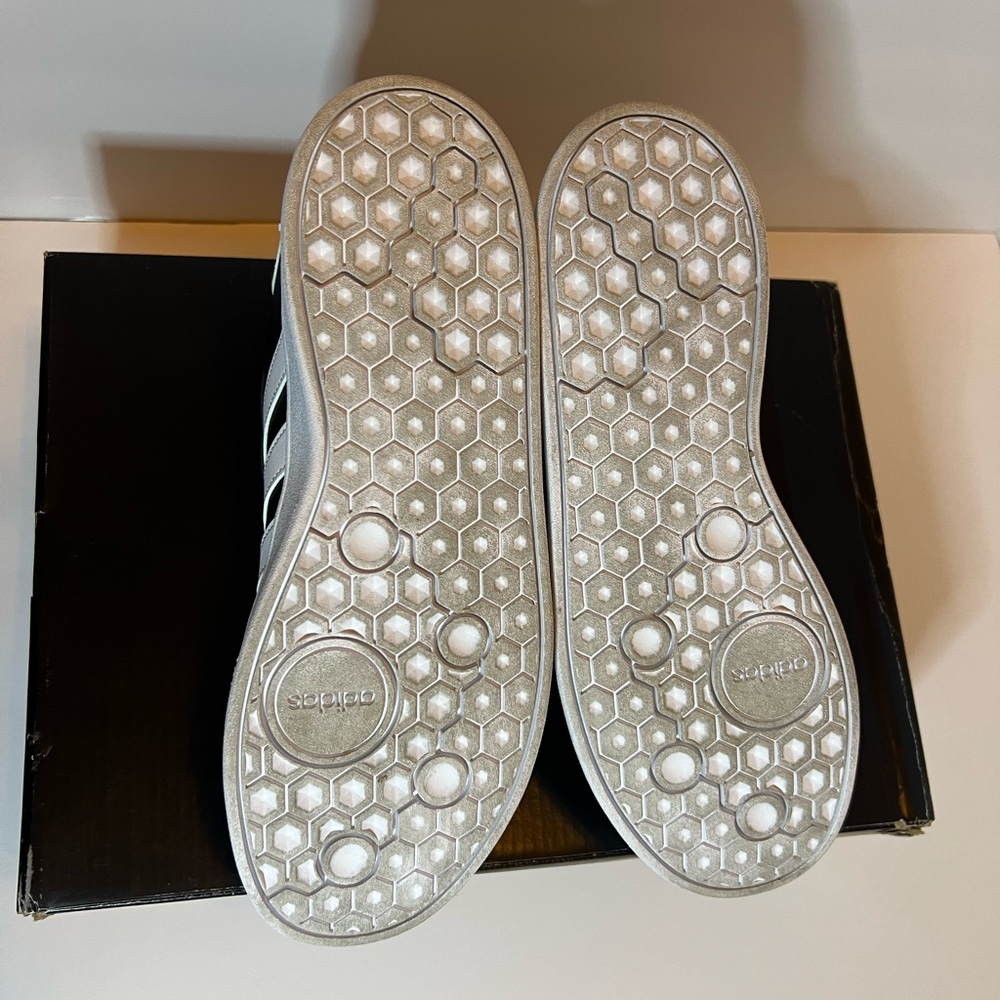 Adidas boys shoes - Picture 12 of 12